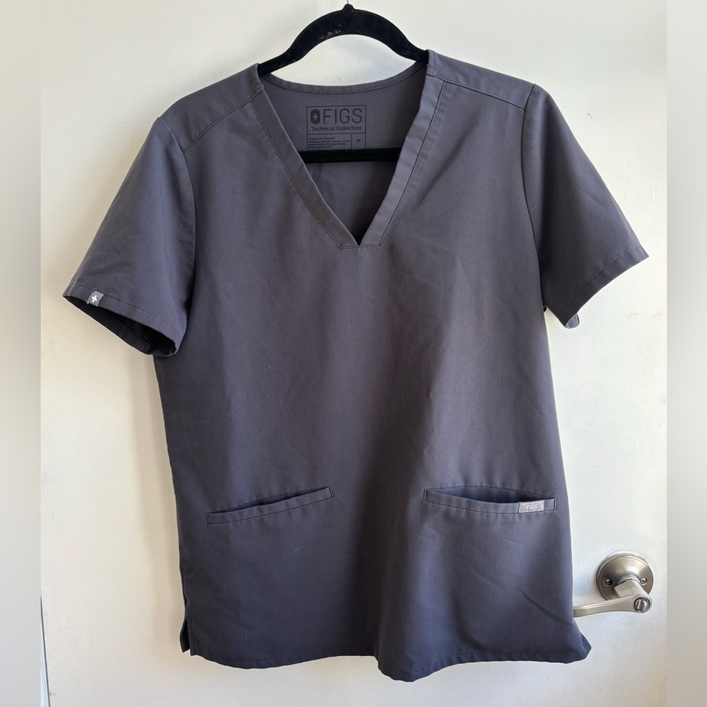 Figs Casma Three Pocket Scrub gray Top medium nurse hospital‎ work